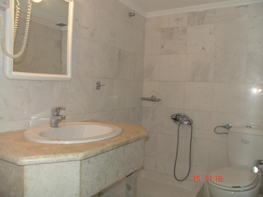 Nikos Apartments Afytos Exterior photo